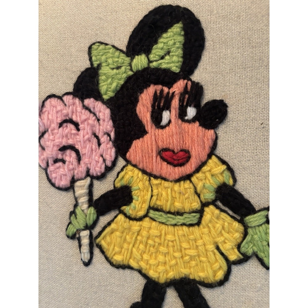 Vintage 1982 Mickey Minnie Mouse "Creative Stitchery" embroidery Crewel Art - Picture 3 of 5